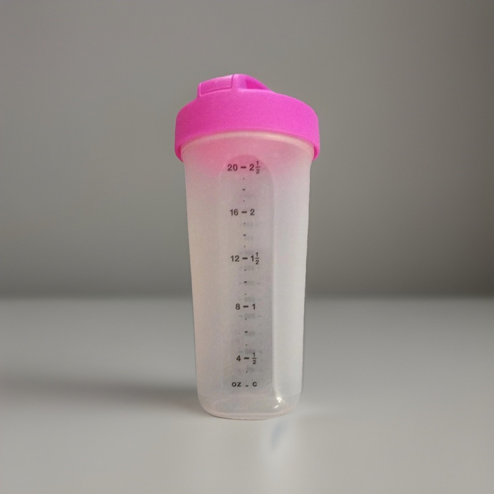 TUPPERWARE QUICK SHAKE HOT NEON PINK  23oz Measuring Cup BPA FREE